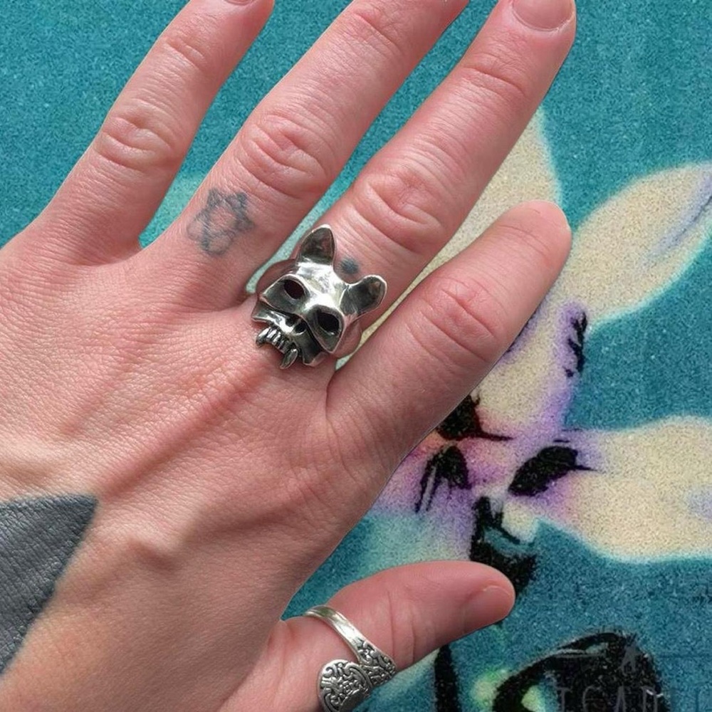 heart of bone cat skull ring